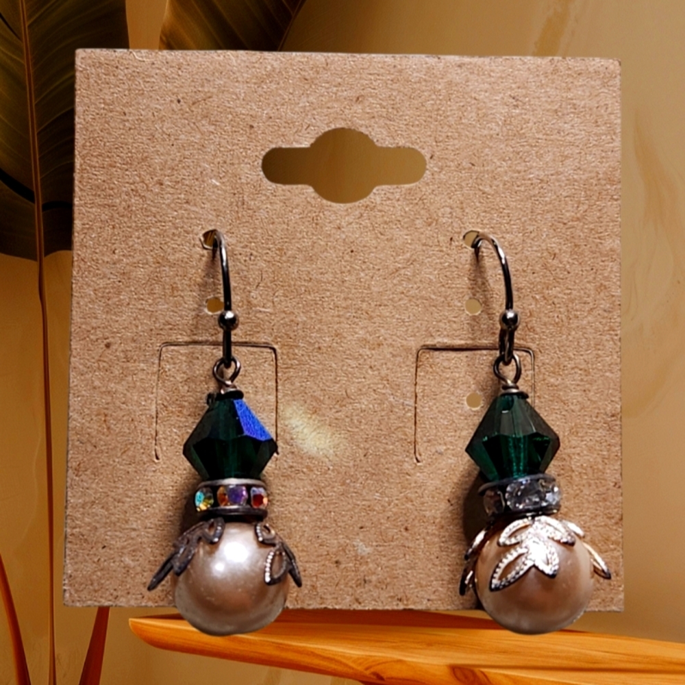 Angel Earrings in Emerald